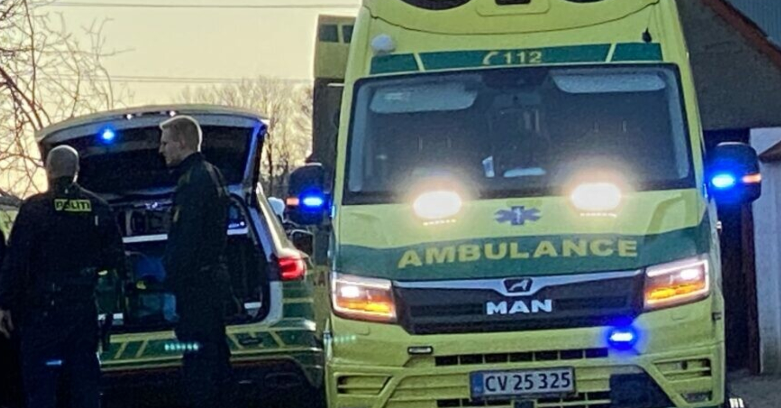 Mand blev mast under træ i træfældningsulykke i Store-Fuglede: Nu er han død