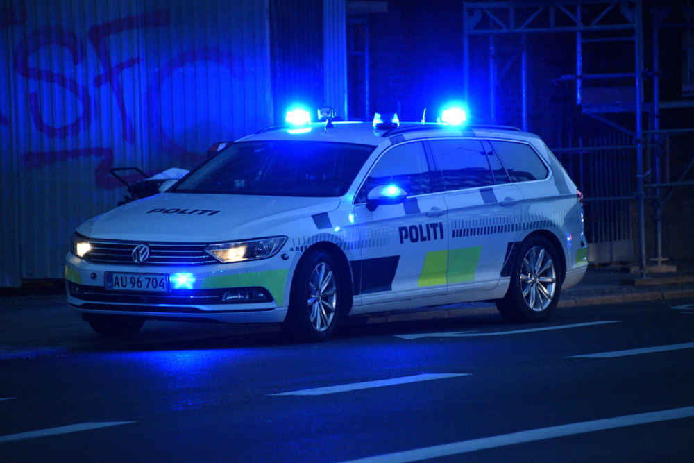 Rapperen Jamaika er på flugt fra politiet: Nu håner han dem på sociale medier