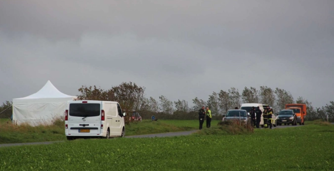 49-årig kvinde blev på mystisk vis fundet livløs i vejkanten: Nu er en 29-årig mand anholdt