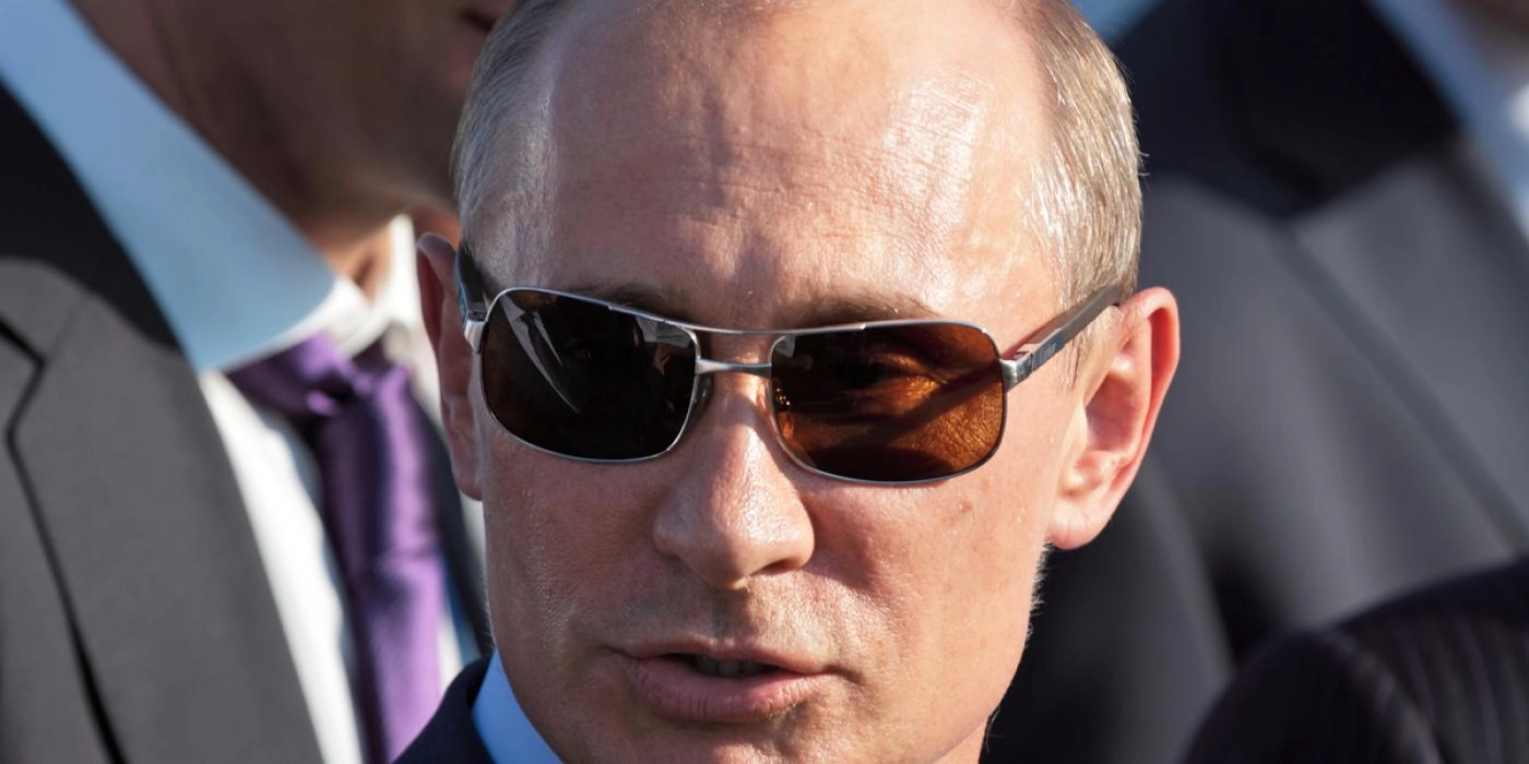 Putin overrasker: Ønsker Macron tillykke