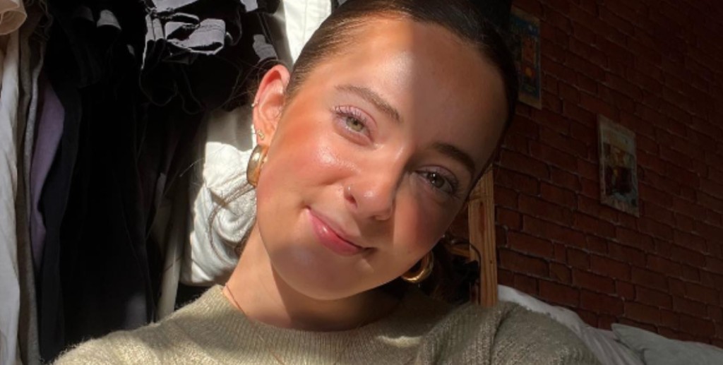Rebecca tog selfie til Instagram: Desværre fik stort set alle hendes følgere øje på det forkerte