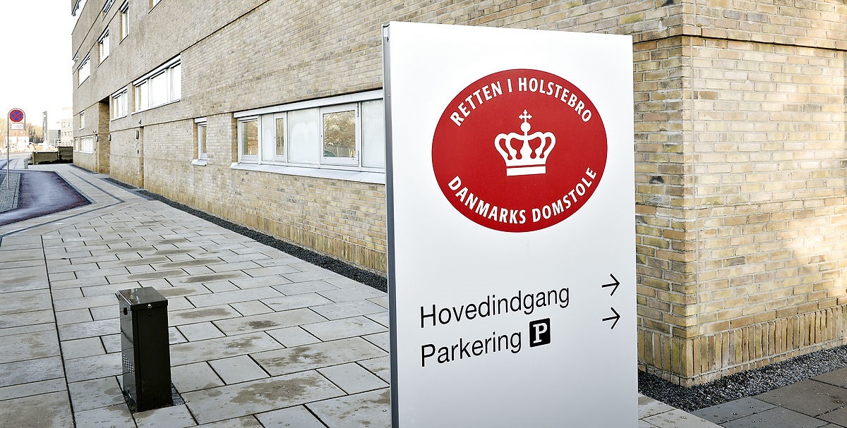Dansk youtuber tiltalt for at dele børneporno