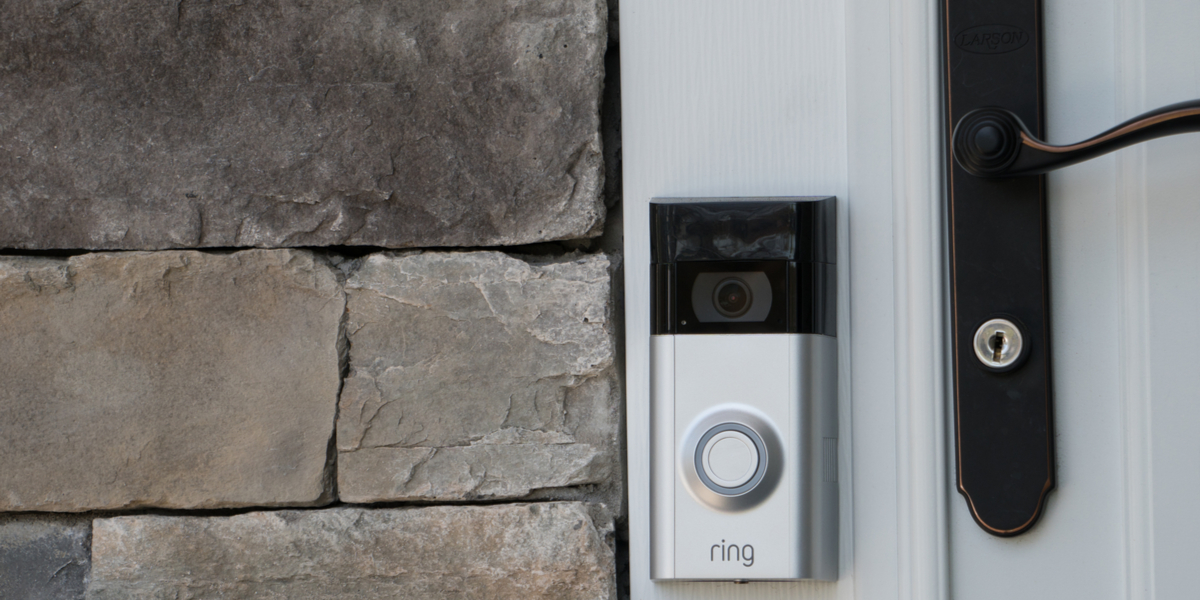 Husejer deler videobevis og raser over pruttende gerningsmand: “Det er meget ubehageligt”