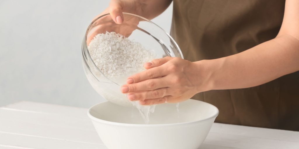 Derfor skal du vaske dine ris inden du koger dem