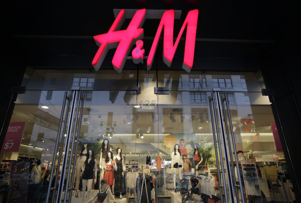 H&M lagt for had på grund af kampagne der ‘seksualiserer børn’: Nu svarer de igen