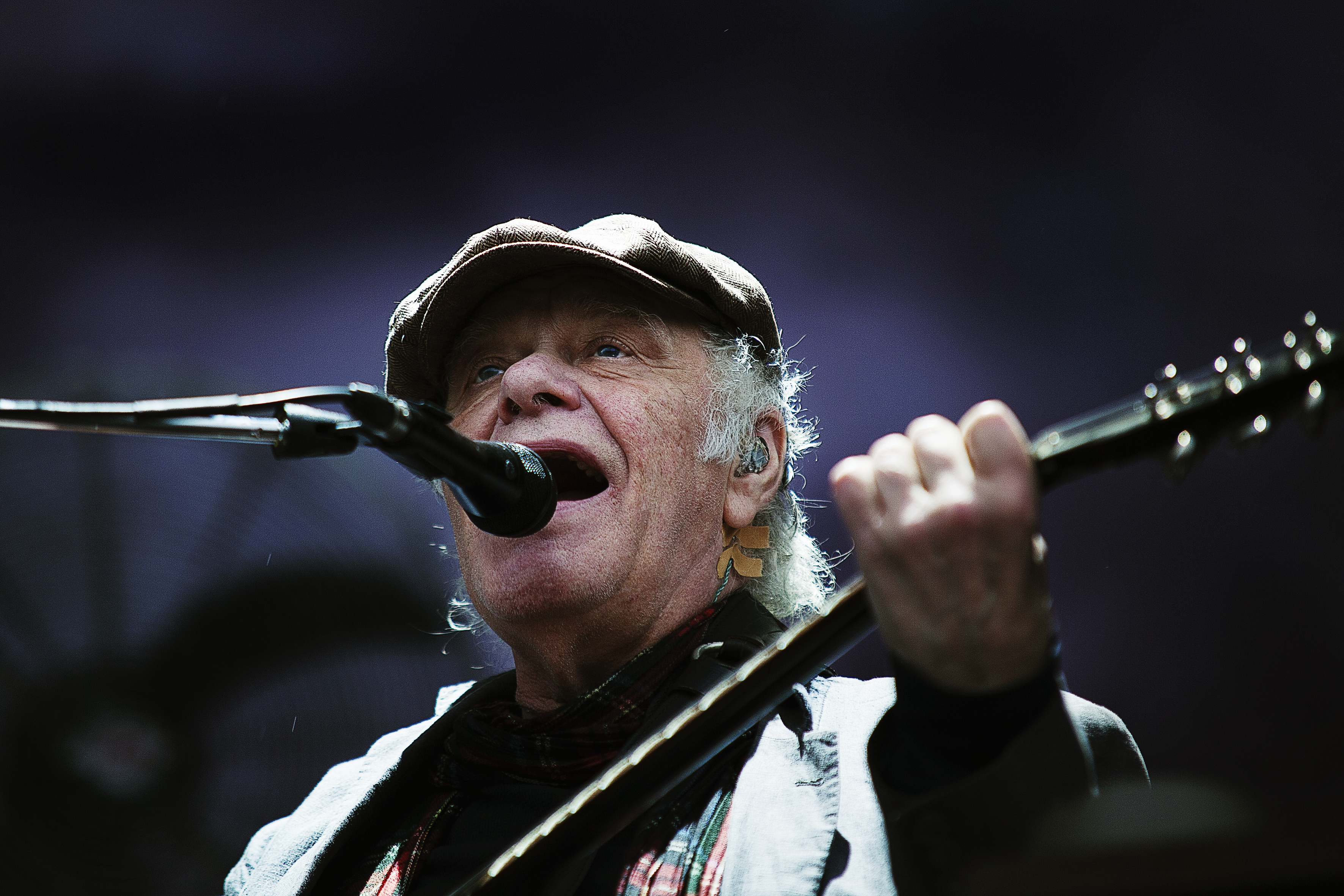 Kim Larsen fik konstateret kræft: Nu bryder sønnen tavsheden