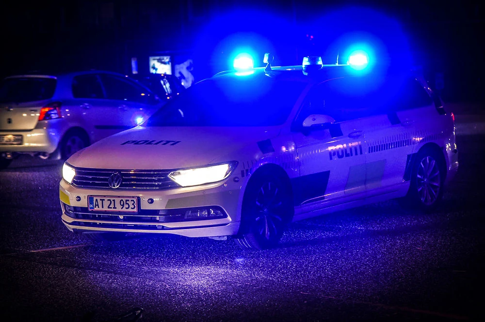 Mystisk skuddrama i sønderjysk by: Betjente fandt ukendt mand ramt af skud på gaden