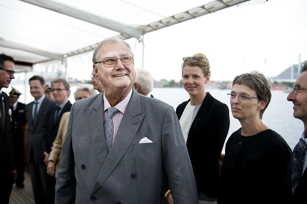LIGE NU: Prins Henrik er død