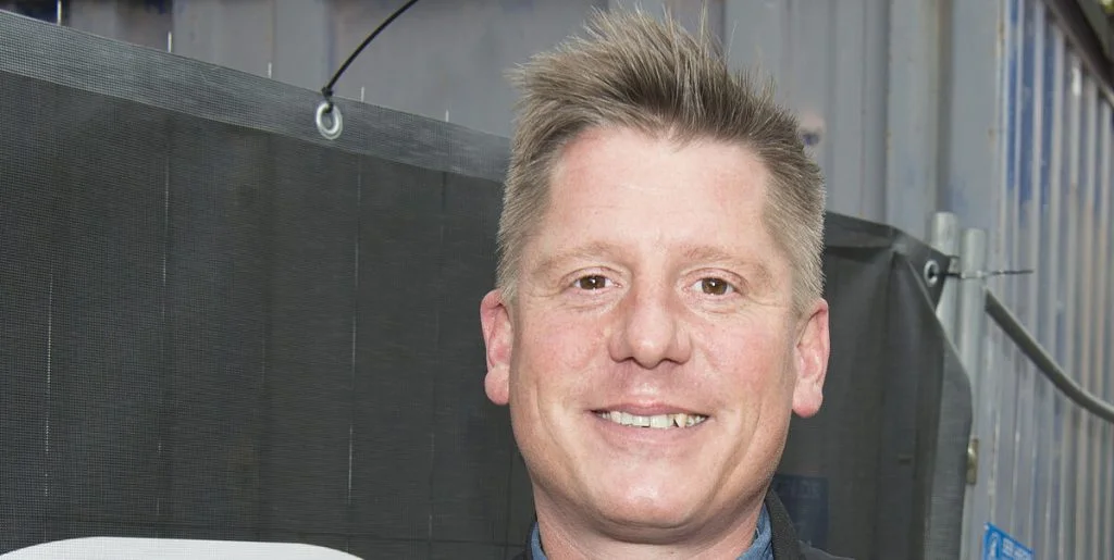 Politiet ransagede hans lejlighed: Nu bryder Robert Hansen tavsheden