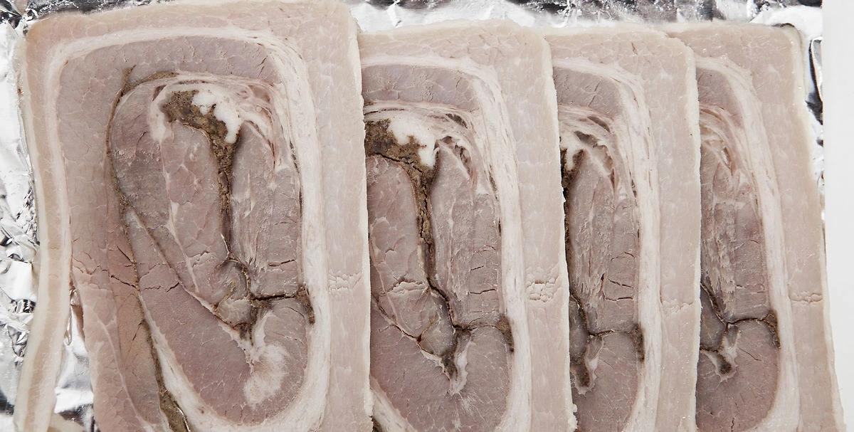 Rullepølse har forårsaget udbrud af farlig bakterie