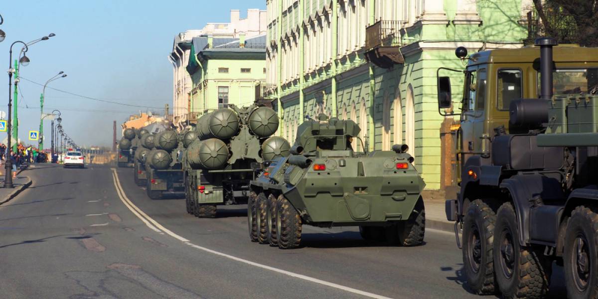 USA melder ud: 60 km russisk angrebskonvoj er gået i stå