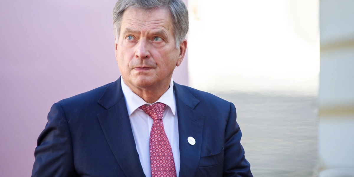 Finsk præsident med direkte besked til Putin: Kig på dig selv