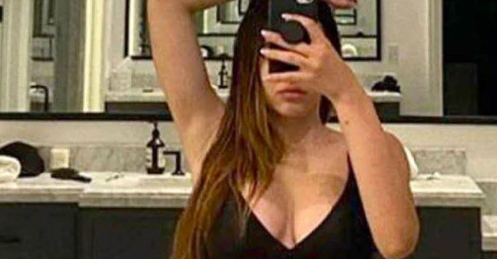 Fans spotter skandaløs detalje i stjernens undertøjs-selfie