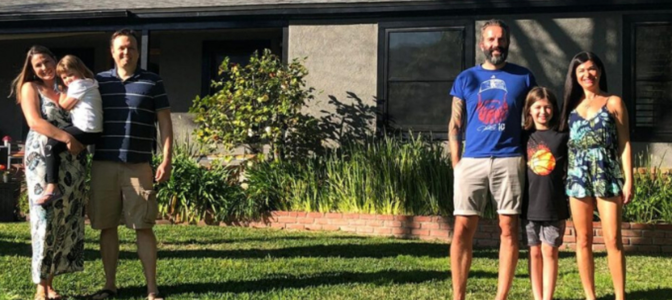 Erik fik nye naboer: Da de opdagede deres fælles relation blev de målløse