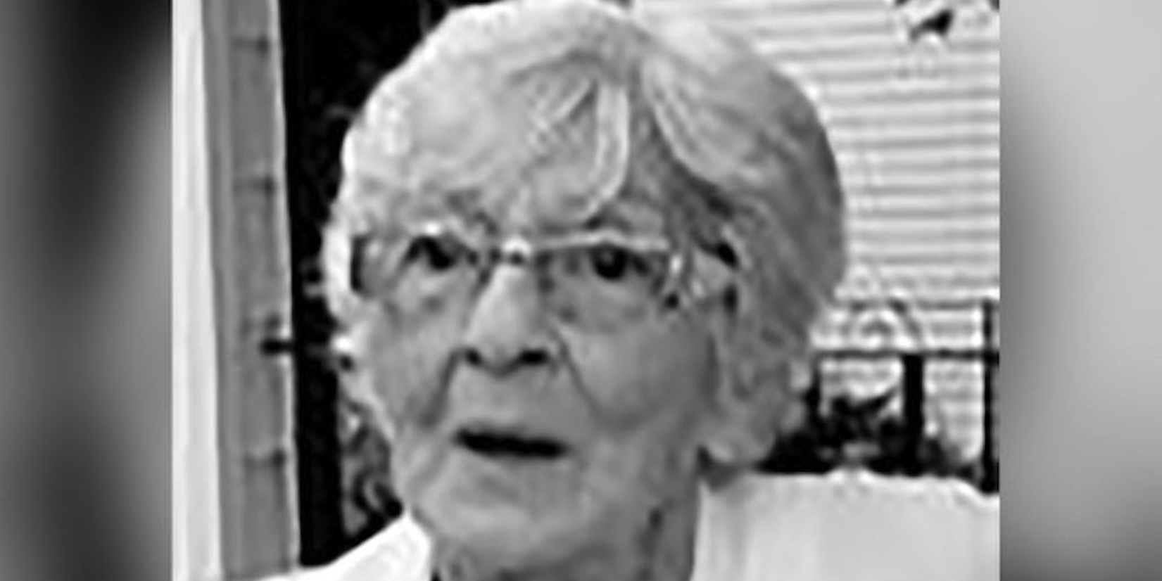 “Verden er et bedre sted uden hende,” skrev børnene i morens nekrolog