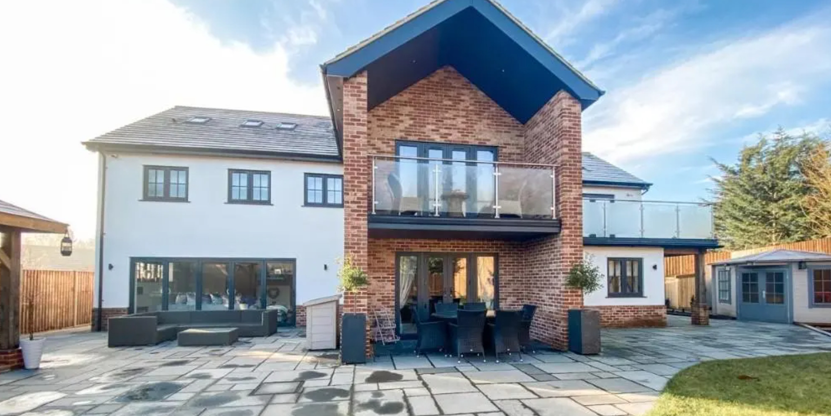 Utroligt seksværelses hus gemmer på hylende morsom overraskelse