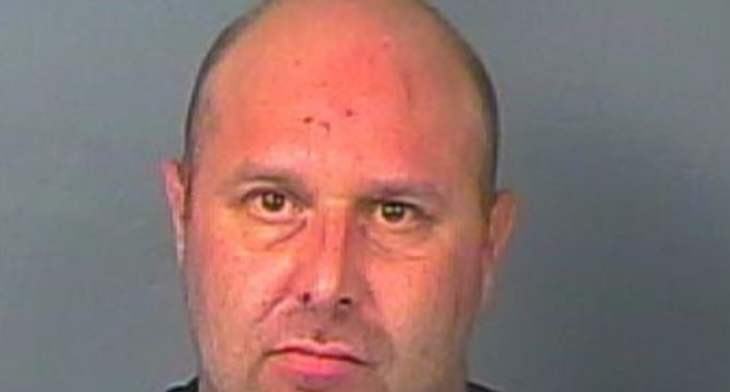 Ringede til politiet med simpelt spørgsmål: Så blev han anholdt