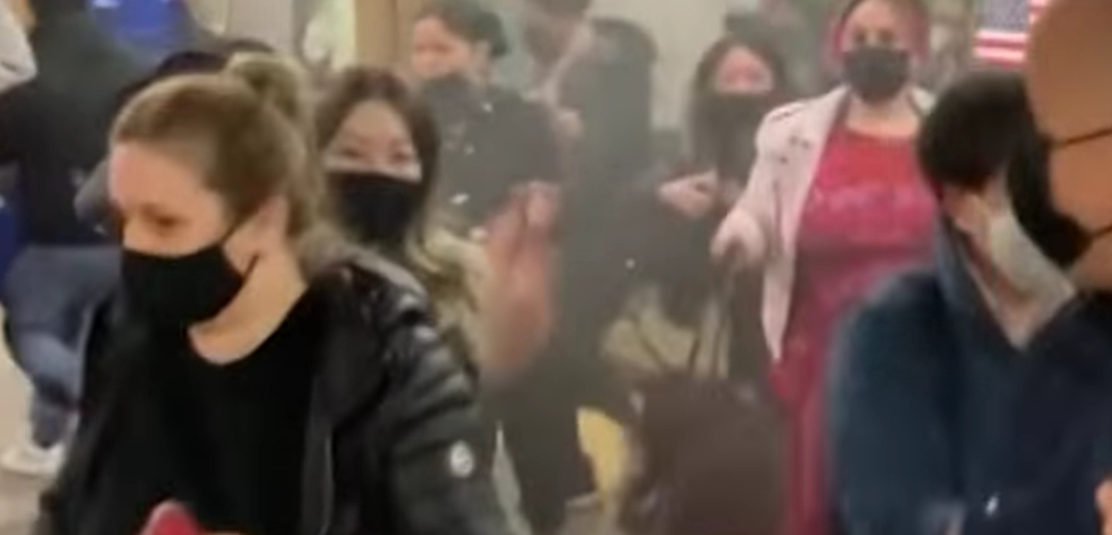 Foruroligende video viser angrebet i New York