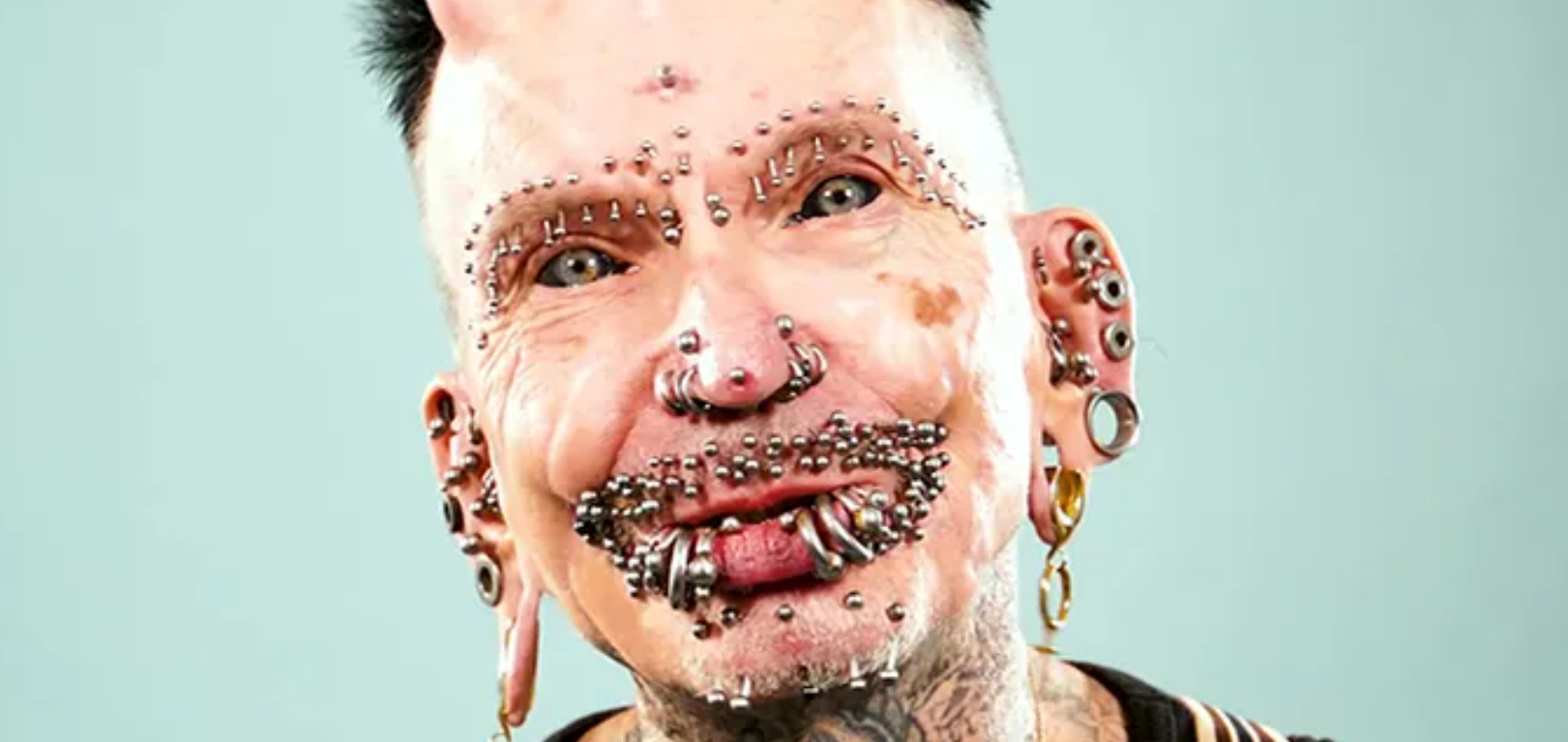 62 årige Rolf har blandt andet 278 piercinger i genitalierne: Sådan så han ud for 20 år siden