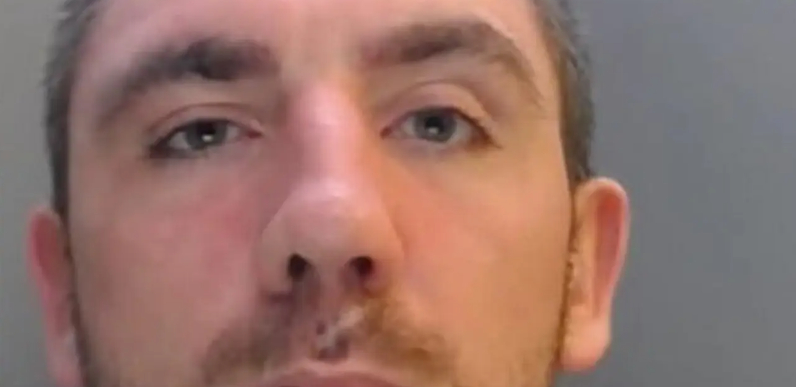 Overfaldt pensionist: Nu har han selv været udsat for voldsomt overfald i fængslet