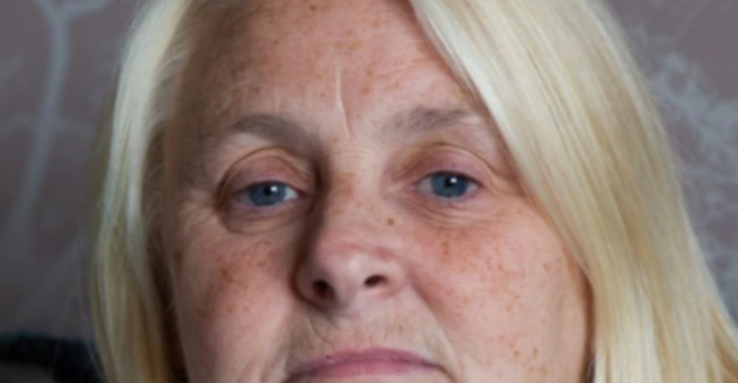 Vidner grinte og filmede, mens far til fire blev stukket ihjel