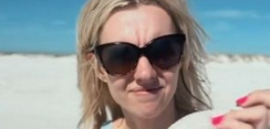 Mor deler genialt trick: Sådan fjerner du nemt sand fra kroppen efter en dag på stranden