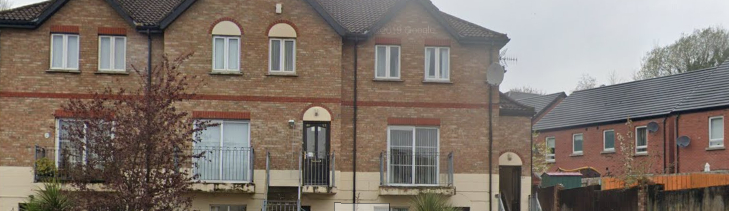 Pizzaerne blev betalt med den døde nabos dankort: Stjal det og lod hende ligge i forrådnelse i to år