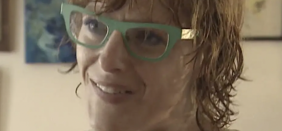 Politiet bad kvinde om at vække indbrudstyv, der faldt i søvn: De havde for travlt