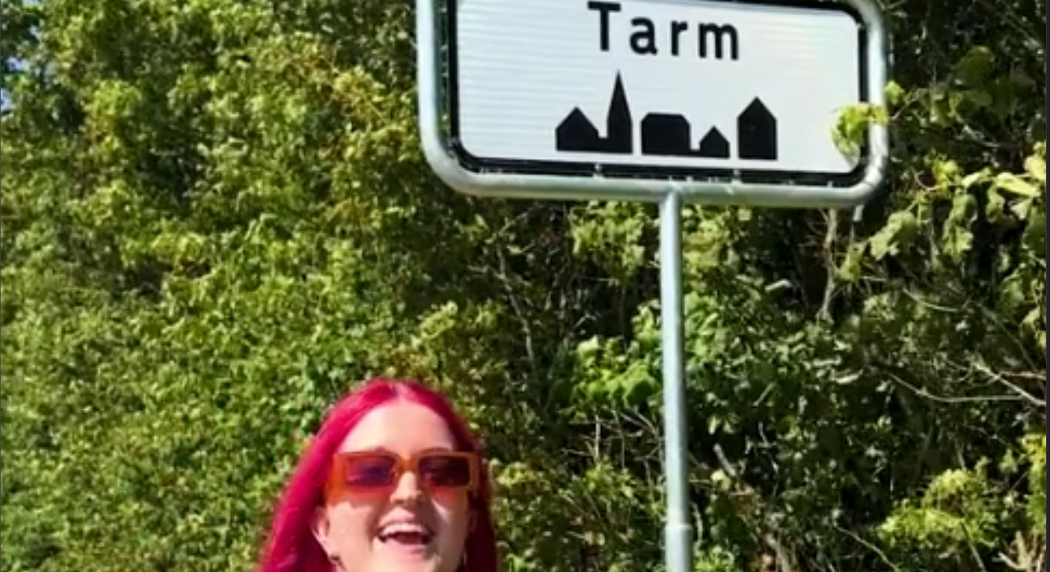 Dansk influencer får udlandet til at grine over danske vej- og bynavne
