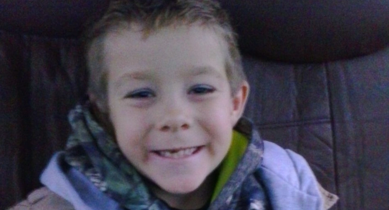 8-årige Nicolas forsvarede sin ven og blev spyttet på: Så fik han en god idé