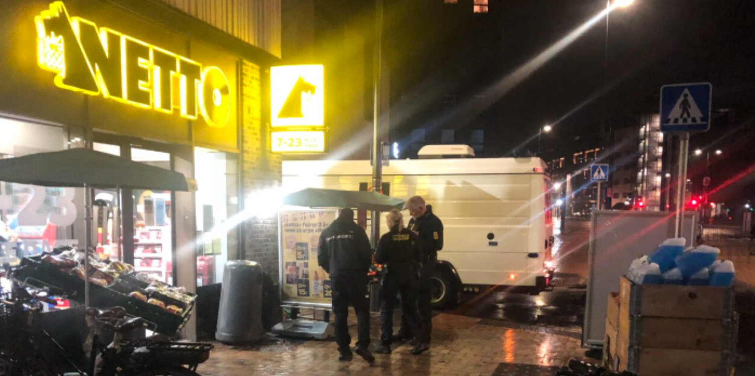 Stor aktion ved Netto i Odense: Politi og bomberyddere fjernede petanquekugle