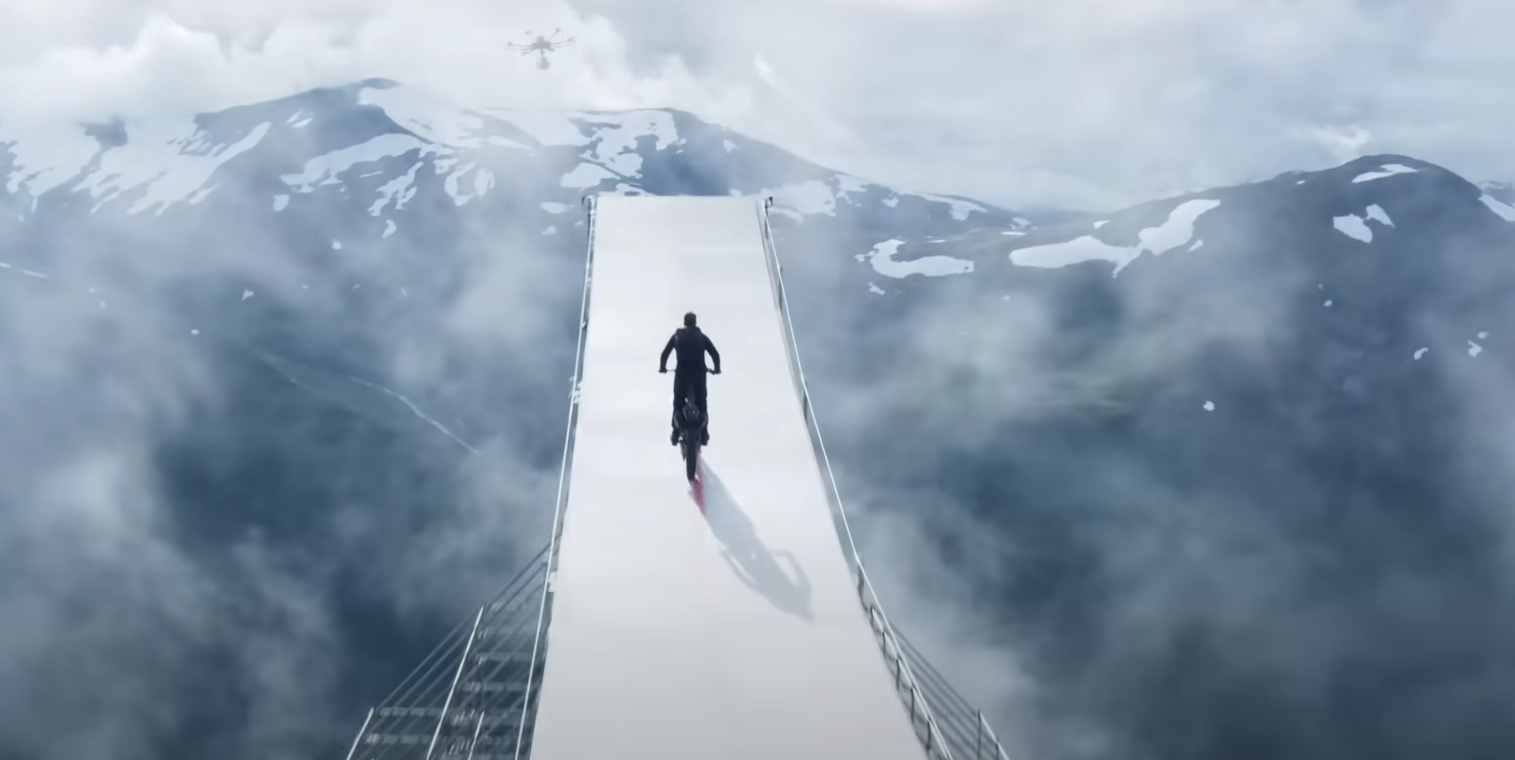Vanvittig video: Tom Cruise udfører filmhistoriens vildeste stunt