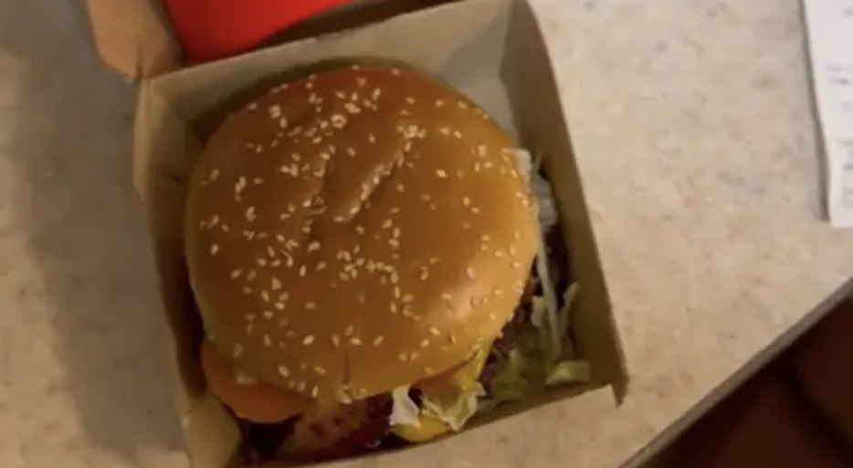 Mand raser mod McDonald’s: Da han så kvitteringen, gik han amok