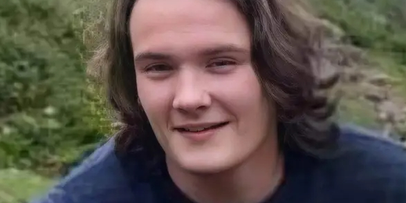 22-årige Johnny klagede over udmattelse og tilbagevendende migræne: Få uger senere var han død