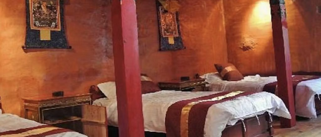 Hans hotelværelse stank: Så gjorde han forfærdeligt fund under sengen