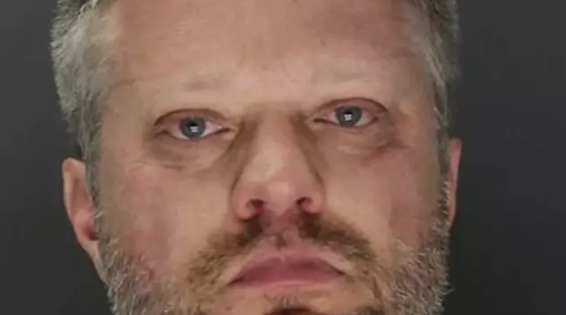 Tandlæge tiltalt for konens mord: Hans sidste Google-søgning får det til at løbe koldt ned ad ryggen