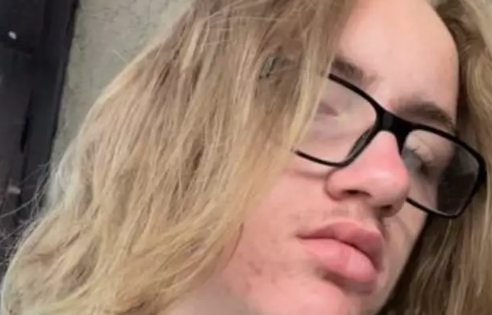 17-årige Jonathan forsvarede sin kammerat mod 15 mobbere: Det kostede ham livet