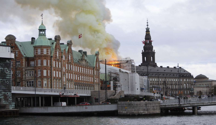 Blev hevet ud af flammerne efter branden på Børsen: Nu er der nyt