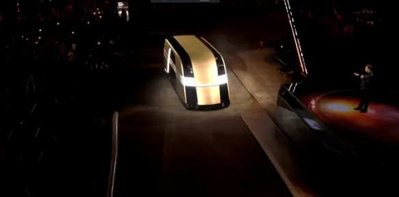 Kæmpe overraskelse fra Teslas We, Robot-event: Elon Musk præsenterer Robovan