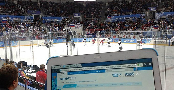 29-årig ishockeystjerne dræbt: Var første til at springe ud som homoseksuel