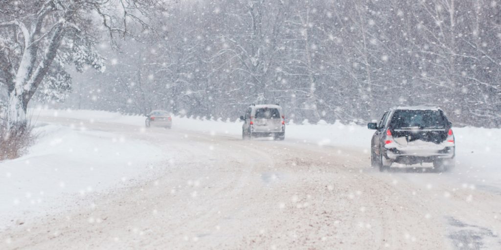 Voldsom snestorm har ramt Danmark: Må man blive hjemme fra arbejde?