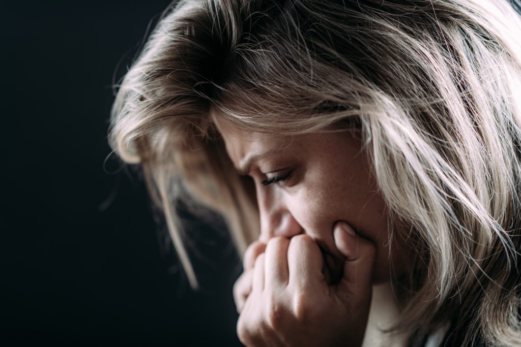 Flere danskere rammes af angst: Årsagen vil chokere dig