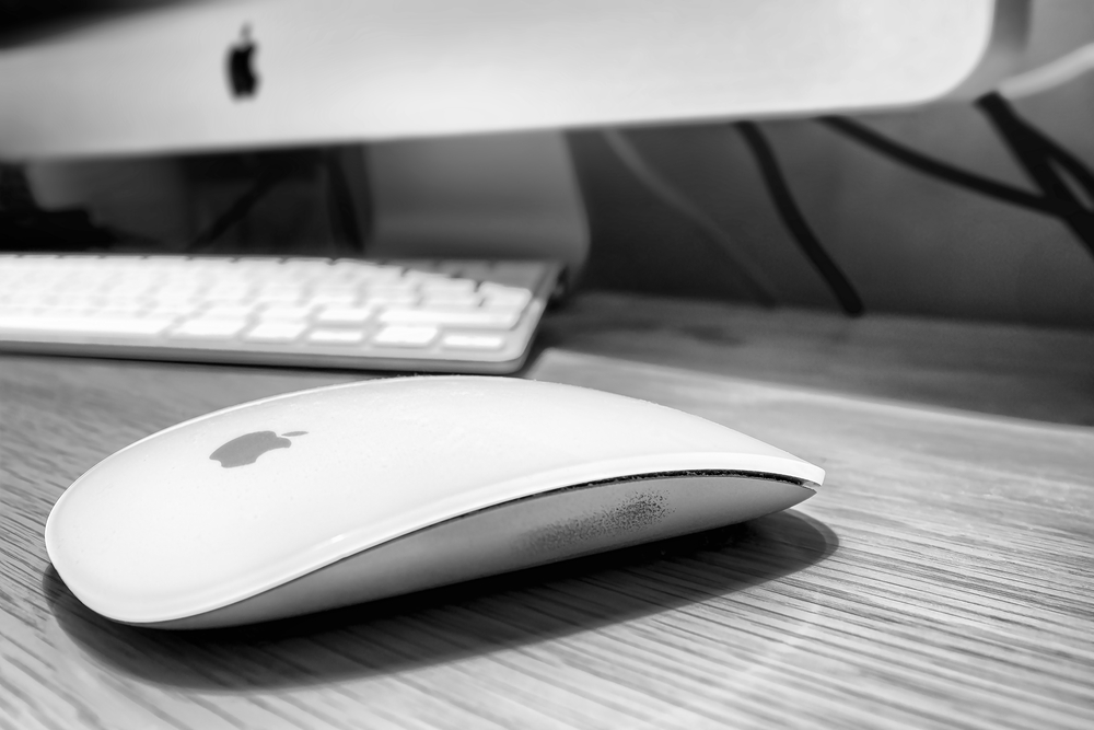 Apples chefdesigner siger op og aktien går ned