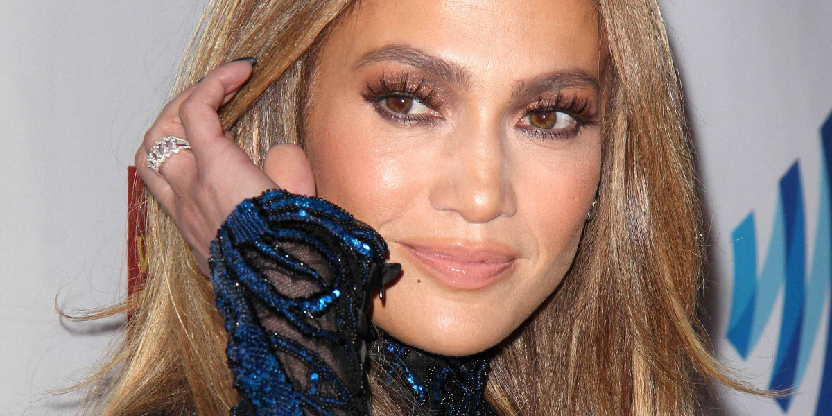 Hun gør det igen: Letpåklædte Jennifer Lopez deler pikante fotos