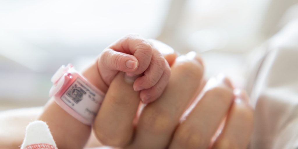 Risikerer at få varige mén: Nyfødte børn ramt af alvorlig sygdom på dansk hospital