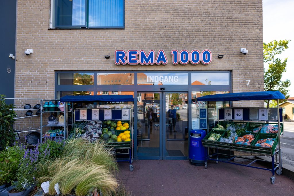 Solgt i Rema 1000 landet over: Skimmelsvamp i æblemost tilbagekaldes nu