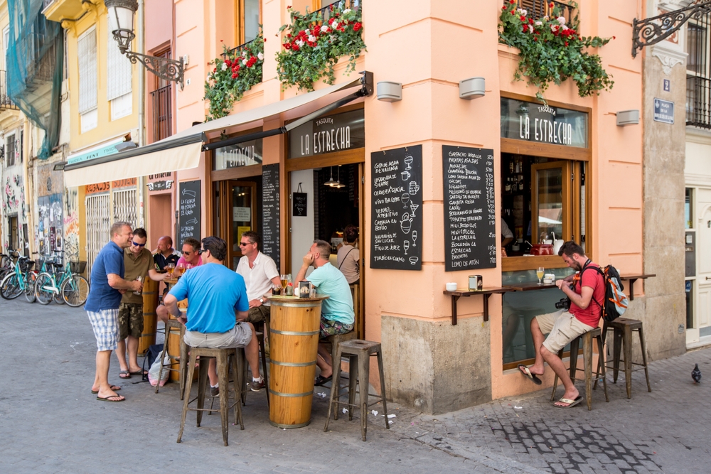 Turist spiste på populær restaurant i Spanien – men mødte noget, der ødelagde stemningen