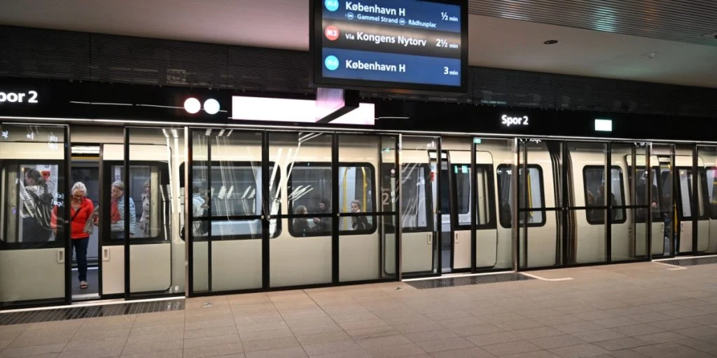33-årig gik amok på homoseksuelt par i Metroen: Her er hvad de blev udsat for