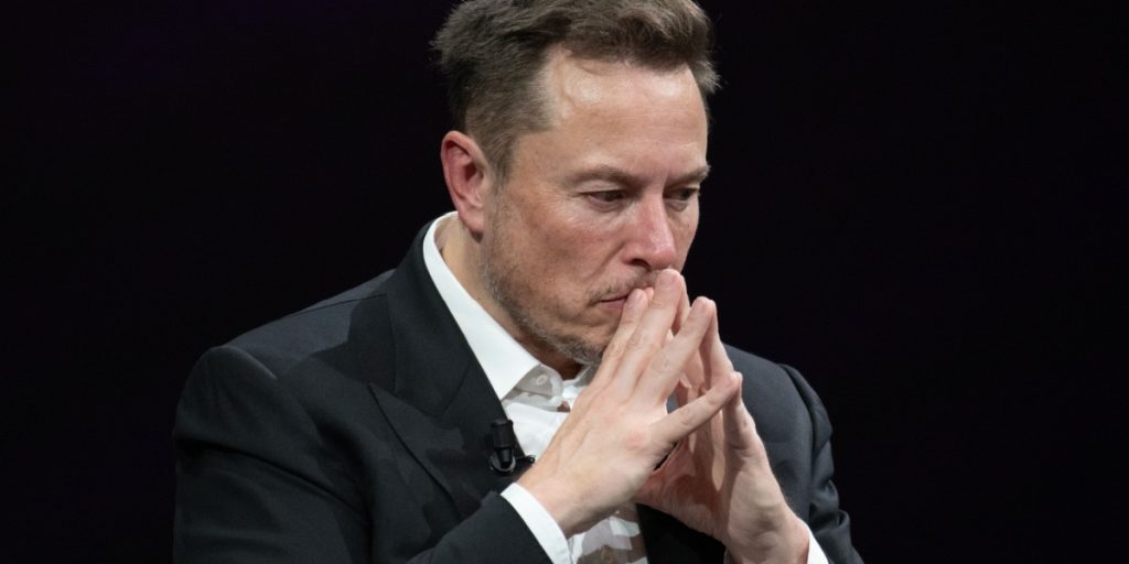 Verdens rigeste i stor regnefejl: Elon Musk må skrue kraftigt ned for ambitionerne