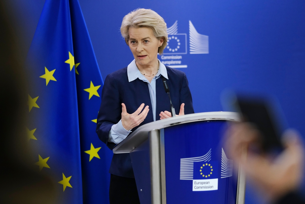 EU og Storbritannien indgår historisk aftale om forsvar og fiskeri